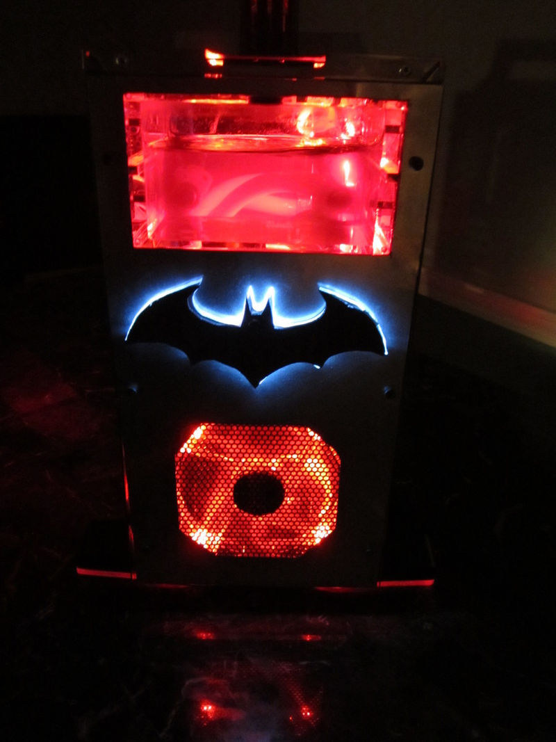 Illustration for article titled Batman Doesn't Need These PC Case Mods for his Batcave Supercomputer. They're For the Rest of Us.